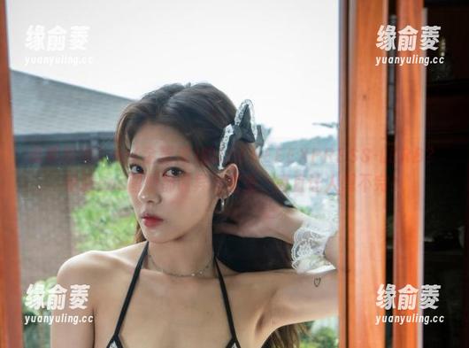 谁能拒绝G.su(全智秀)的LEEHEEEXPRESS-LERB？每张cos图册都诡异地完美，简直让人想不完！