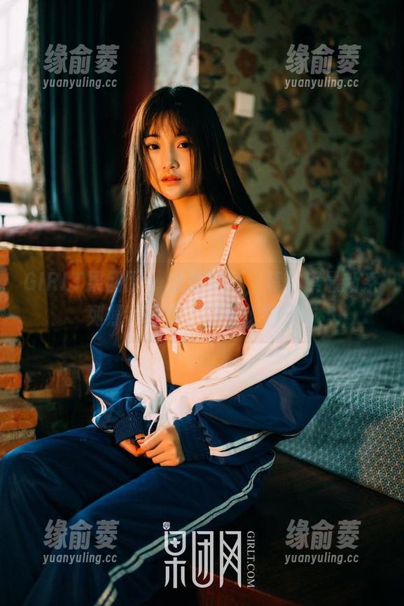 GIRLT果团网 - 温柔如斯，莫雅淇最新系列照片分享，完全沦陷了…