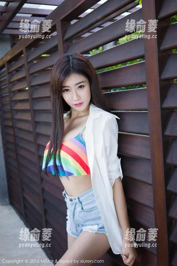 MiStar魅妍社 - 放飞自我与Manuela玛鲁娜：下载校园写真集，记录那一瞬的美！
