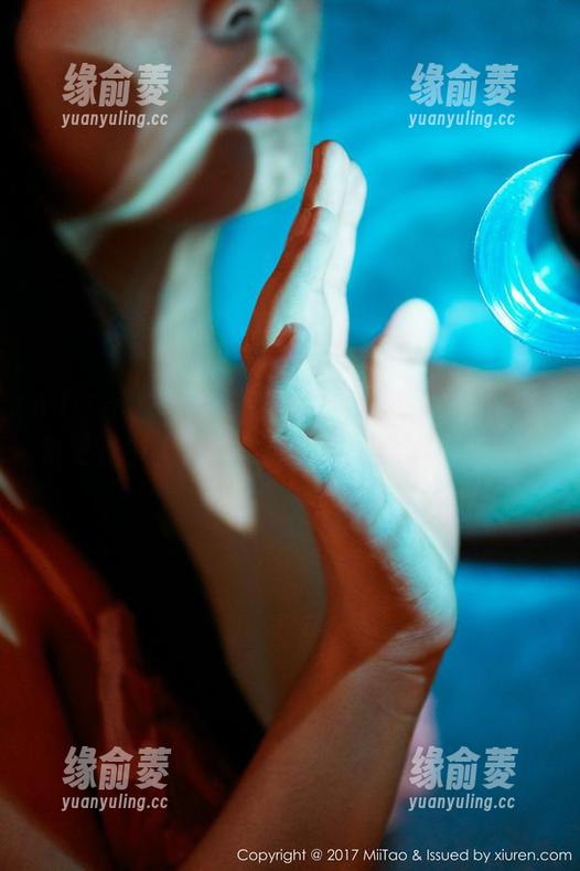 MiiTao蜜桃社 - 琳琳ailin的白色幻想合集更新中，快来体验一下她的清新气质！