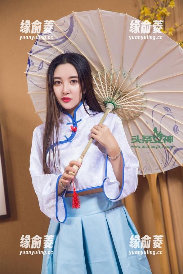 TouTiao头条女神 - 梦心玥情人写真：这种氛围我爱了，竟然忍不住想象！