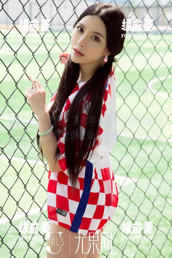 UGirls尤果网 - 下载芊小童的粉色瞬间，免费让你感受少女感！