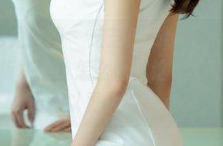 UGirls尤果网 – 芝芝Booty的清纯套图，精选板块里，怎么也就这么几张，感觉还可以更大胆一点…