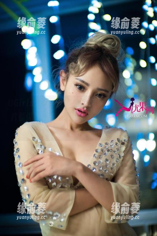 UGirls尤果网 - “全套诗朵雅，每一张图片都像是在说‘别担心，做自己就好’！”——简直是变身灵魂鸡汤！