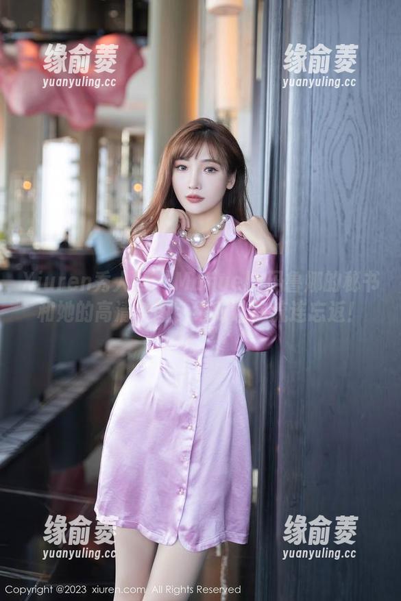 Xiuren秀人网 - Manuela玛鲁娜的秘书和她的高清美图，绝对让你流连忘返！
