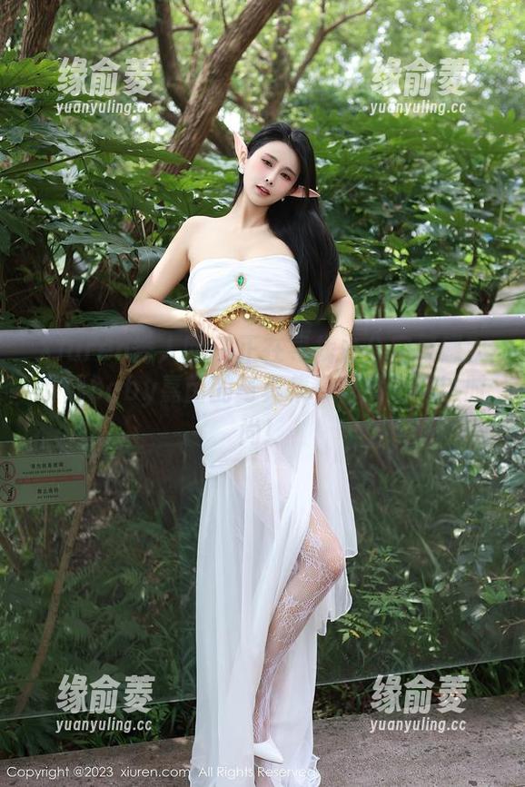 Xiuren秀人网 - 正在寻找办公室灵感？下载baby嘉茵的写真集，秘书也可以时尚！