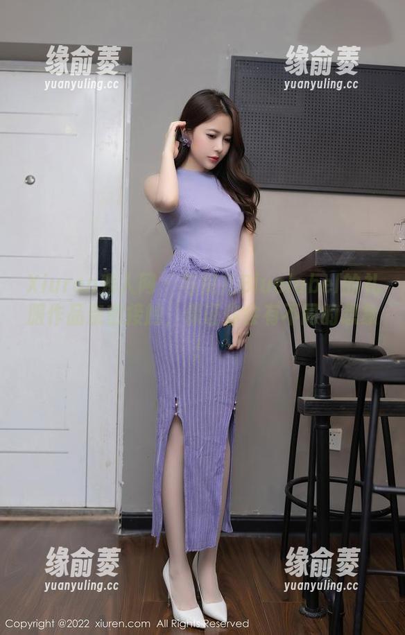 Xiuren秀人网 - 与妮儿Bluelabel的礼服作品亲密接触，保证你会有不同的想象！