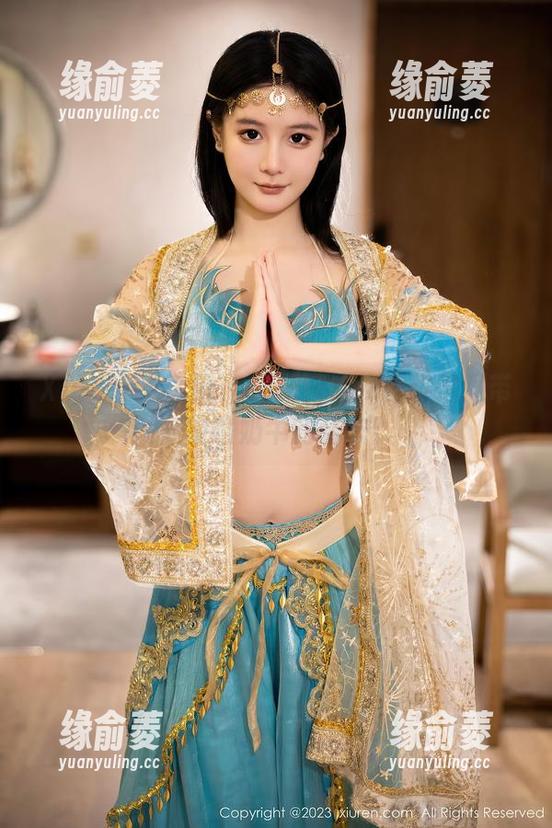 Xiuren秀人网 - 图册狂欢：是小逗逗带你领略奶牛的萌态！