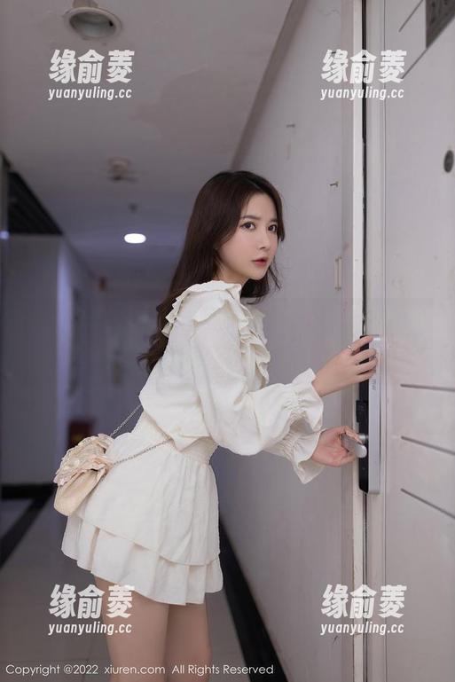 Xiuren秀人网 - 逃离平凡，跟着月野兔美妞圣诞高清图册一起玩！