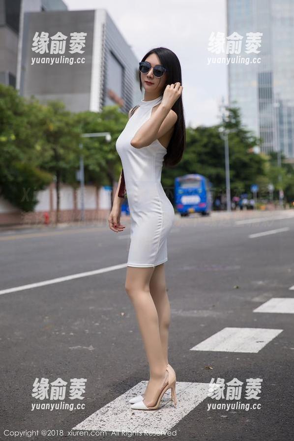 Xiuren秀人网 - 教室不是只有书本，李若汐来教你如何美颜，快来下载这些精彩图片！