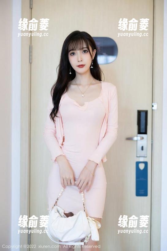 Xiuren秀人网 - 在沐子熙V的婚纱下，照片似乎能感受到那份静谧的美好