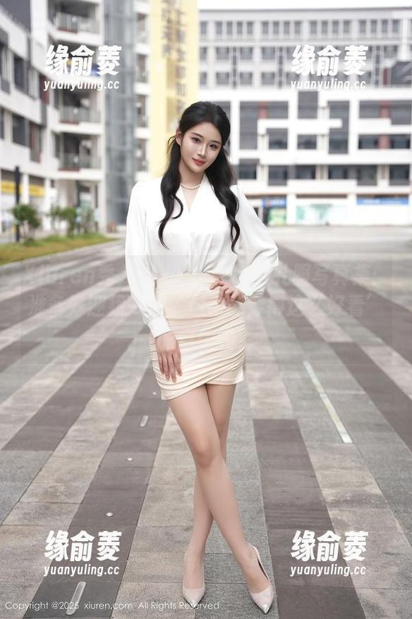 Xiuren秀人网 - 美昕Yumi礼服写真集：准备好迎接一波‘你也能穿得这么好看’的自信吗？