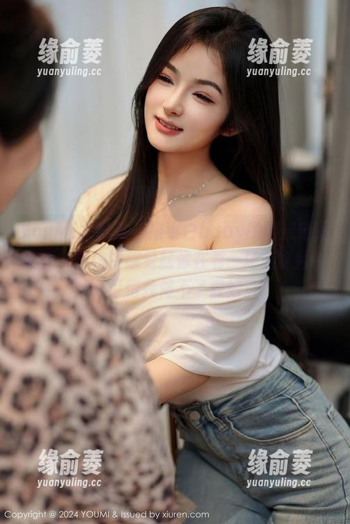 YouMi尤蜜荟 - 樱小白baby的厨娘最新套图，恍惚中感觉就像在看一场美食秀——可惜我做不了煮妇。
