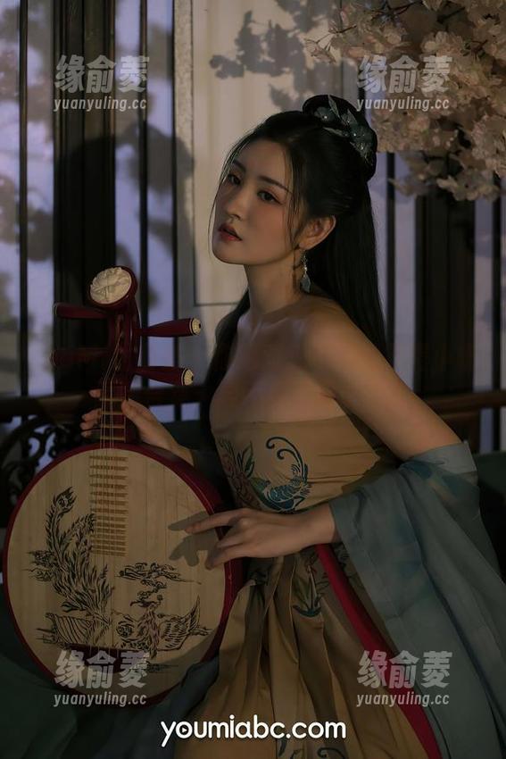 YouMi尤蜜荟 - 你绝对想不到的露露小喵剧情合集：要不要下载试试？