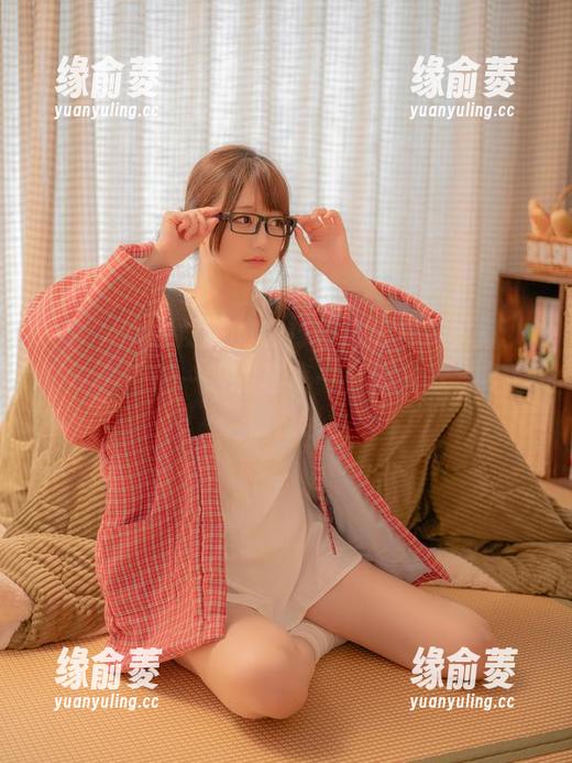nagisa魔物喵的白衬衫：简单却又让人想要不止看一眼的写真——图片欣赏不容错过！