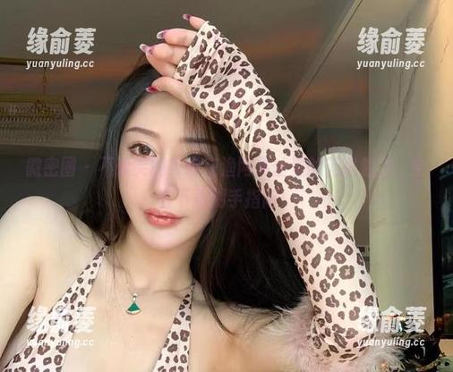 微密圈 - 不爱笑的赛琳在渔网黑丝里的无限魅力，全套下载剁手指南！