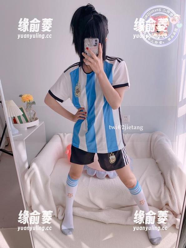 原图大放送！二阶堂宅绘子带你领略异世界的猫娘魅力，这作品你绝不能错过！