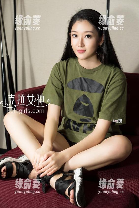 克拉女神 - 僮僮的制服私拍，能不能不那么撩？