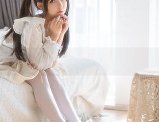 作品新体验，私拍中六味帝皇酱学姐的姿态奇迹