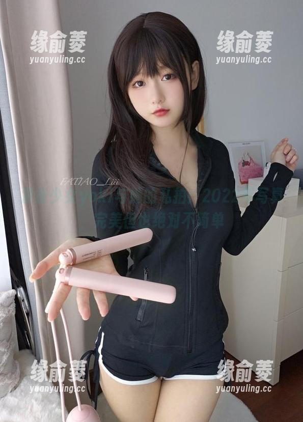 发条少女yoki与她的私拍：2022年写真，完美但也绝对不简单