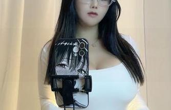 微密圈 – 可馨juicy的红色战袍：作品集分享，谁还敢说穿衣无所谓？