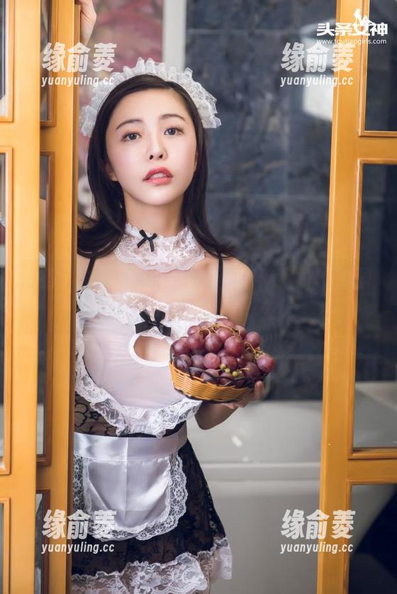 头条女神 - 你绝对想不到，洛洛可的校园网盘作品里藏着什么！