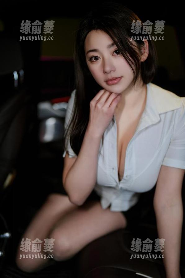 奶宝妹纸 微密圈 - 红色调的高清照片,奶宝妹纸真是选对了风格,差点就被种草了!
