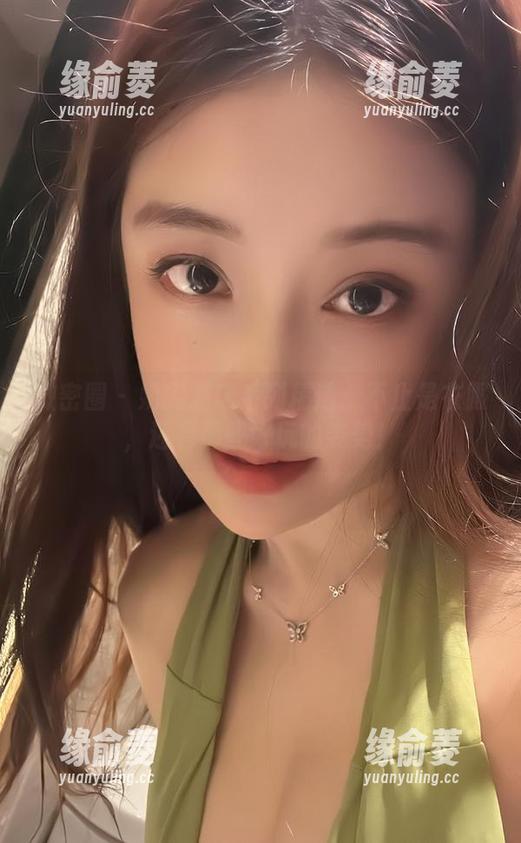 微密圈 - 奶雯酒店系列精选：不止是衣服，还有那些好玩的姿势！