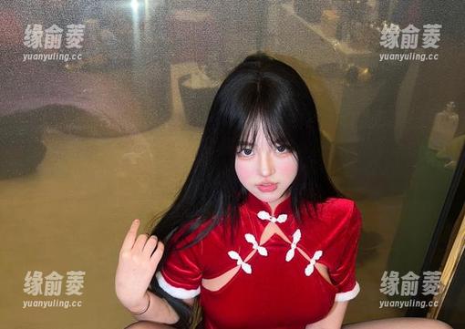 微密圈 - 小优优子的写真福利：妹妹装扮，绝对让你意想不到！