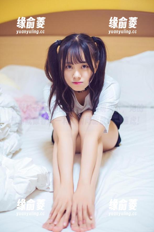 小野妹子w户外写真：露天镜头下，她的气质就像春风一样，瞬间驱散我的焦虑！