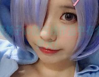 看！小野妹子w的在线作品中有个抢镜的獒犬！