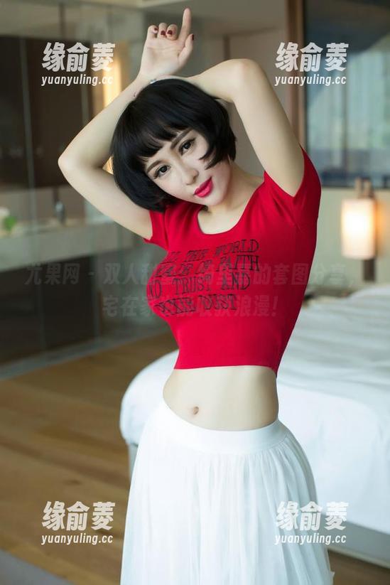 尤果网 - 双人甜蜜：绮里嘉的套图分享，宅在家也能收获浪漫！