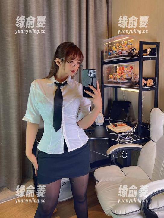 微密圈 - 张思允的牛仔短裤，这个合集让我心情大好，简直是今天的小确幸！