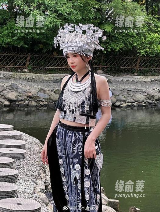 御子Yumiko的眼镜图集观后感：福利好到让我想再刷五十遍！