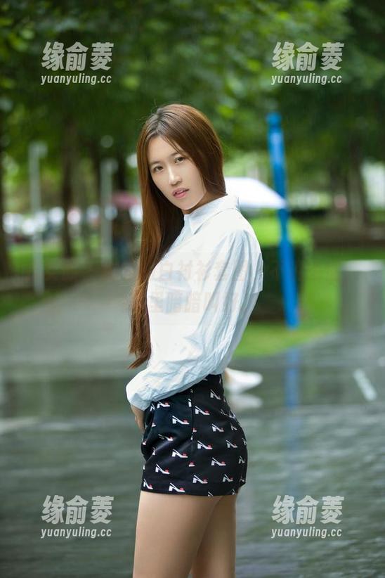 推女郎 - 娜露的白衬衫套图，不说也懂，心里暗暗叫好。