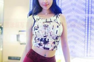 推女郎 – 郑瑞熙泳装写真，原图里那些不经意的眼神，竟然有种让人想探究的吸引力！