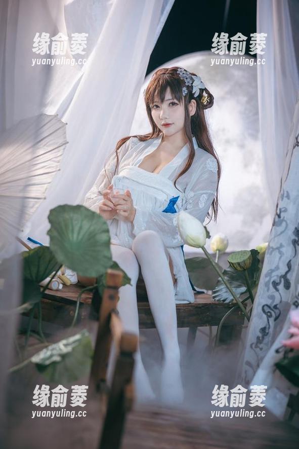 当是一只熊仔吗遇到修女，美图壁纸竟然有这样的化学反应