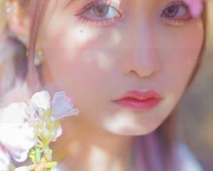 写真界的修女月城委员会，你确定不来点特别的吗？