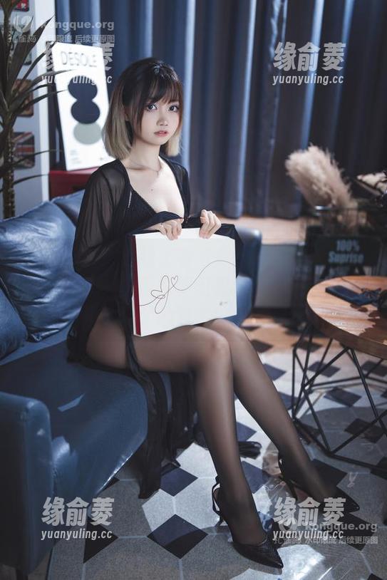 就问你们！在线上看洛桑w伊梓的猫耳小恶魔图片，是否也曾幻想过被这萌猫包围的日子？
