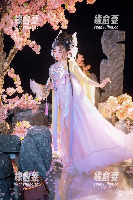 校园探秘：爆机少女喵小吉的作品集分享，看看她的那些小心思！