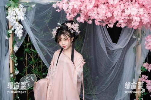 爆机少女喵小吉的睡衣狂想曲：定制的图片居然有这么多层次？