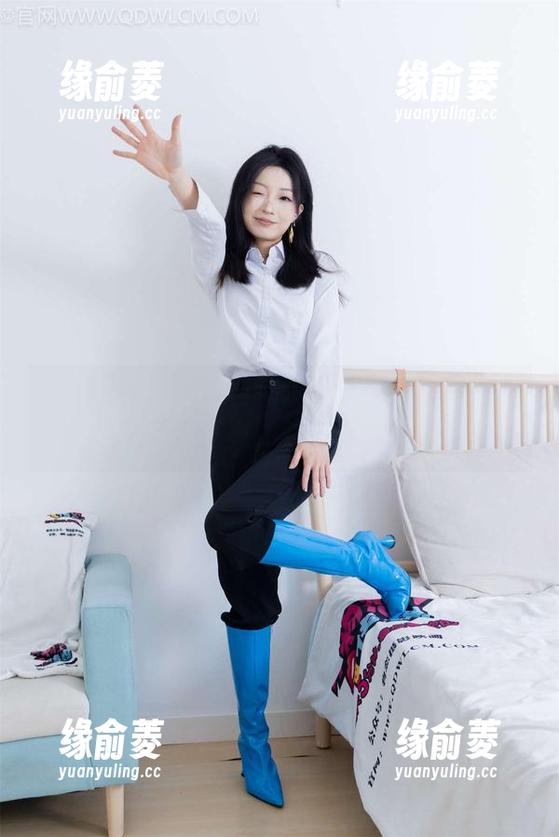物恋传媒 - 热辣与清凉的完美交融：嘉木的死库水精选写真，来一场心跳的旅行！