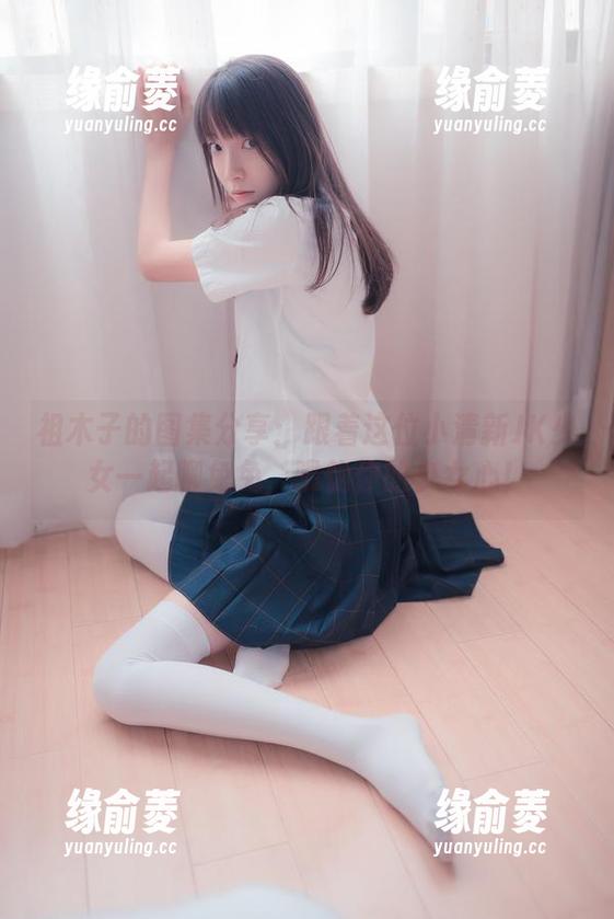 祖木子的图集分享：跟着这位小清新JK少女一起聊兔兔，喂饱你的少女心！