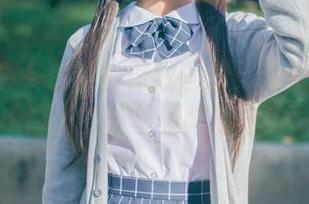 神楽坂真冬的粉白条纹图册，免费获取小清新的冬季养眼秘籍！