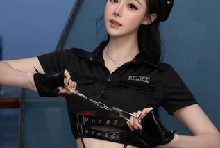 秀人网 – 从锅里到心间：安然anran的厨娘图片合集，不只是美食，还有故事！