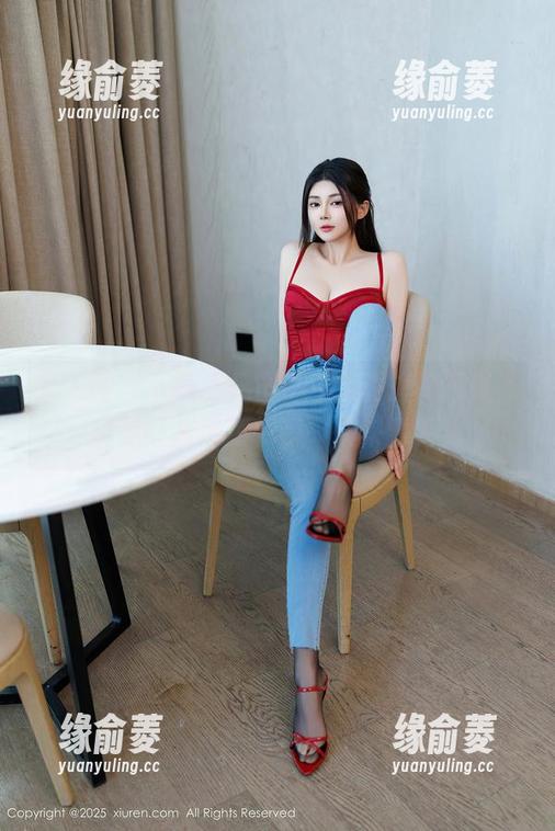 秀人网 – 下载王梓童Doirs的旗袍写真，真是让人目不转睛，快来看看！