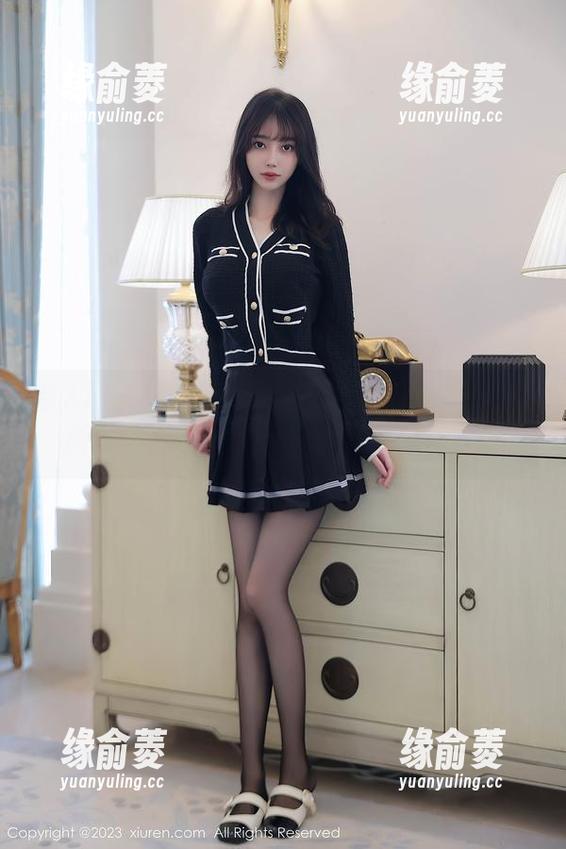 秀人网 - 糯美子MINIbabe！又一组少女画像，图片更新得让我想多看几遍！