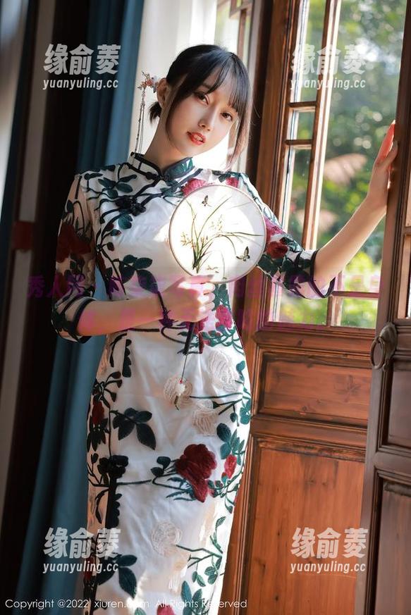 秀人网-陈柒柒 秀人网 - 陈柒柒写真,肉丝暴露的不是身体,是一种无法言喻的魅力。