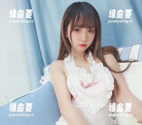 米线线sama：一位在白色旗袍里cos的写真女神，这种风情谁能拒绝？