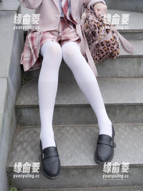 紧急企划 - 居家生活也能这么嗨，一只喵喵梓的原图写真让你想立刻搬进她的家！